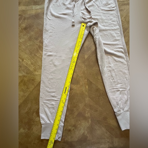 H&M Pink Relaxed Fit Pants – Size M - Picture 6 of 7